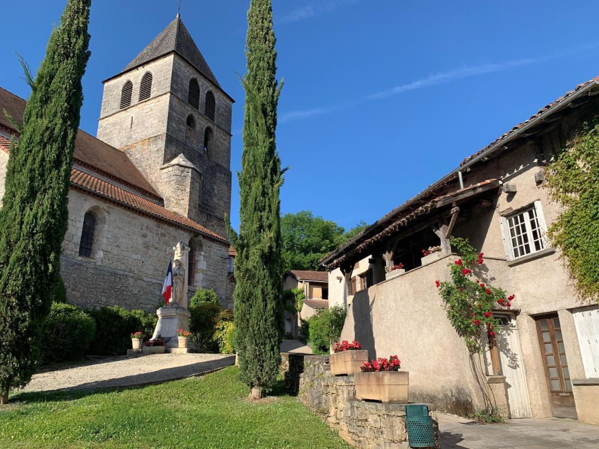 Stylish One Bedroom Apartment In A Lovely Village Saint-Vincent-Rive-dʼOlt Exteriér fotografie
